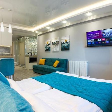 شقة Crystal Deluxe, Four Seasons F2, New غودوري المظهر الخارجي الصورة